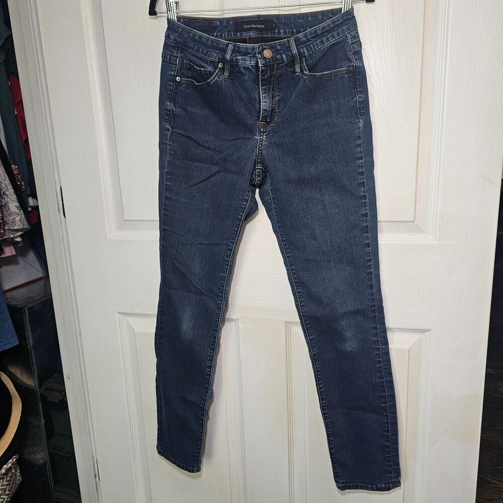 Calvin Klein Women's Skinny Classic Dark Wash Blue Jeans Size 8